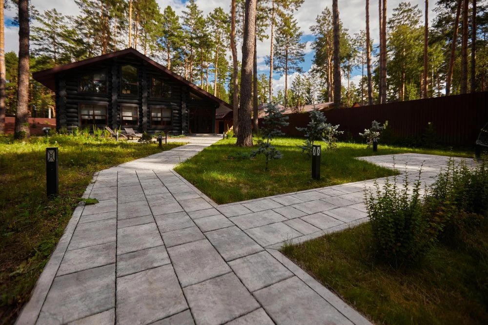 Сколько стоит уложить тротуарную плитку под ключ: от чего зависит цена Сколько стоит уложить тротуарную плитку под ключ: от чего зависит цена