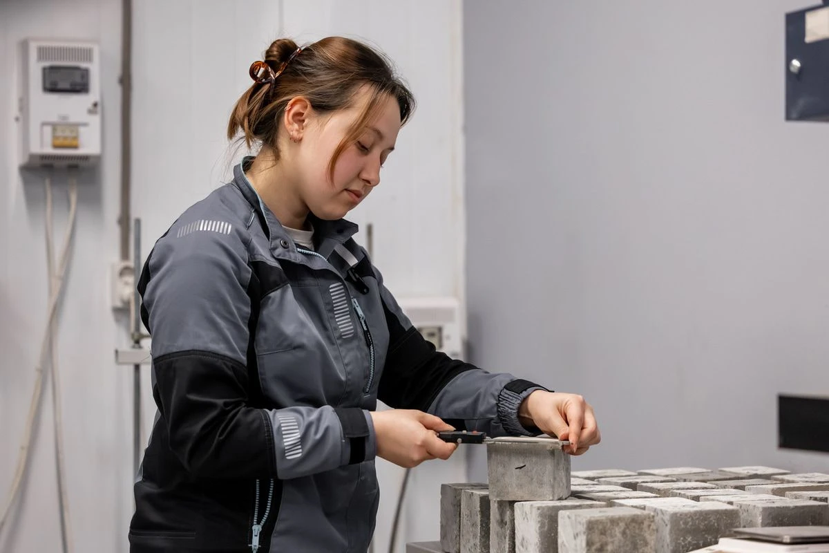 105_2025.09.17_Toli_Brown-min.jpg 105_2025.09.17_Toli_Brown-min.jpg