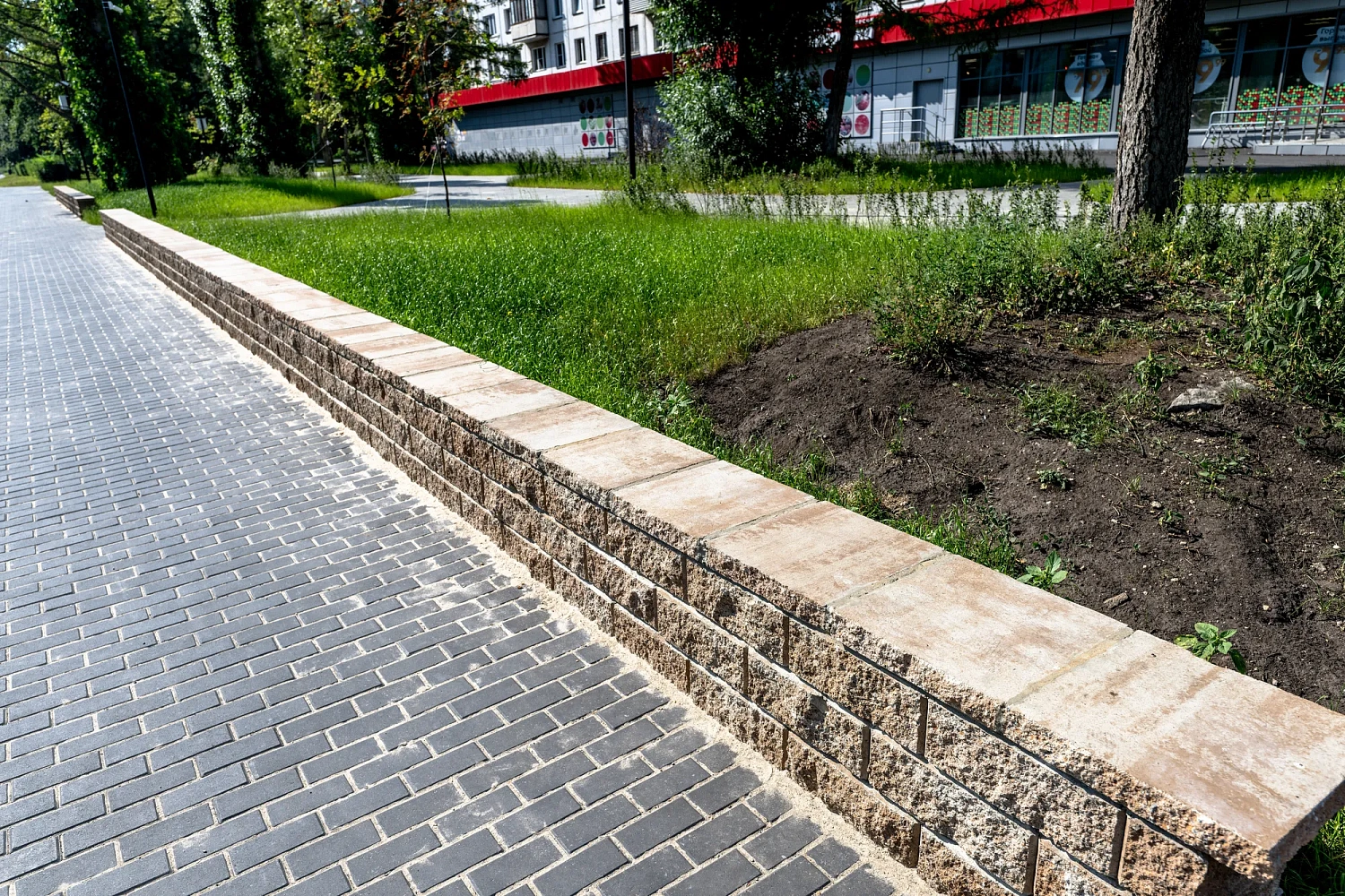 Благоустройство Комсомольского проспекта в Курчатовском районе в Челябинске